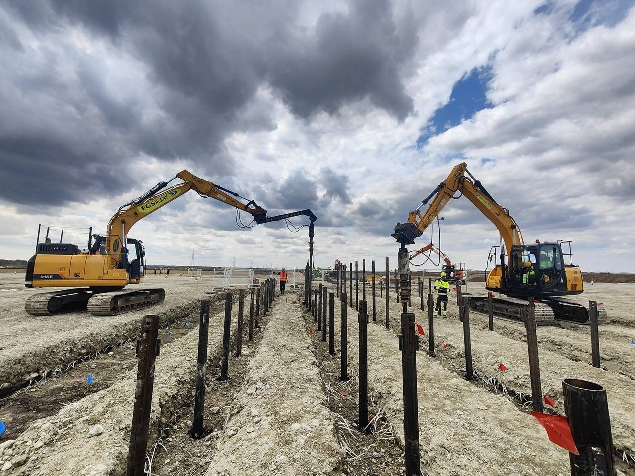 Switchgear platform pile installation, Cleve Hill